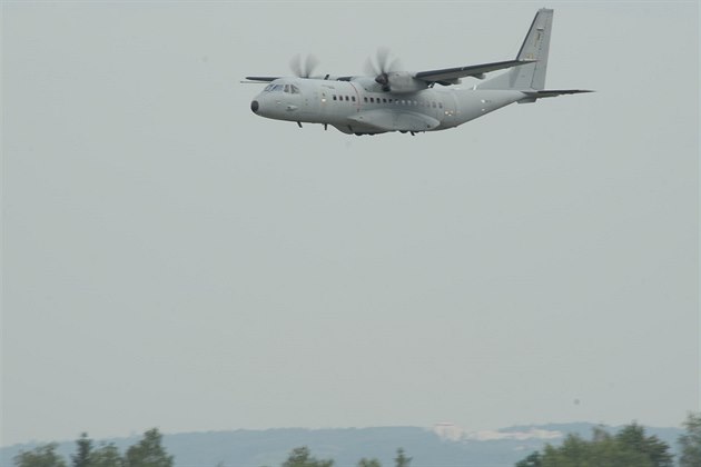 Transportní letoun C-295 CASA finského letectva na Dnech NATO v Ostravě