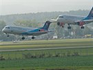 Fokker 100 a Airbus A319 slovensk vldn letky na Dnech NATO v Ostrav