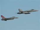 Finsk F/A-18 Hornet a dnsk F-16 na Dnech NATO v Ostrav