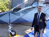 Minist robrany Lubomír Metnar během představení nového letounu L-39NG