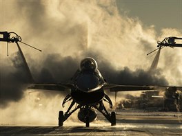 Rozmrazovn letounu F-16 americkho letectva na zkladn Kallax ve vdsku...