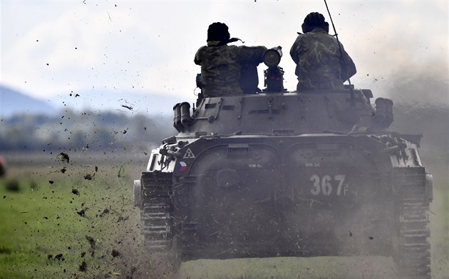 Armáda chce nahradit dosluhují bojová vozidla pěchoty BVP-2