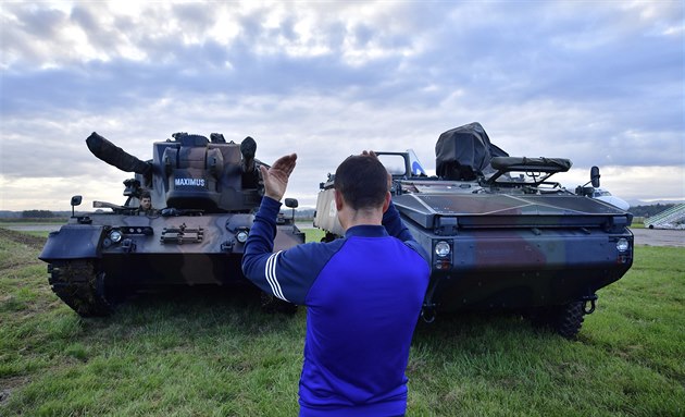 Dny NATO v Ostravě. Rumunský Flakpanzer Gepard a kolový obrněnec Piranha III