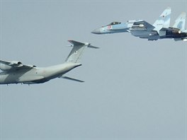 Rusk transportn letoun An-72 a sthac stroj Su-35S identifikovan v z...