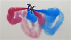 Britská akrobatická skupina Red Arrows