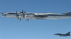 Francouzsk stroj Mirage doprovz u Islandu rusk strategick bombardr Tu-95
