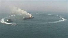 Manévry iránského námořnictva v Hormuzském průlivu