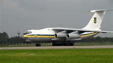 Těžký transportní letoun Il-76
