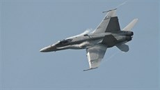 Letoun F-18 finského letectva pi nácviku letového vystoupení pro víkendové Dny...