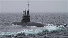 Nmecká ponorka U-33 bhem cviení NATO u pobeí Norska