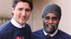 Harjit Singh Sajjan v předvolebním klání s šéfem liberálů a novým kanadským...