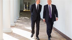 Generální tajemník NATO Jens Stoltenberg a americký prezident Donald Trump