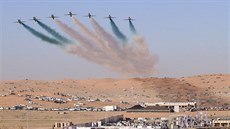Aerobatická skupina Saudi Hawks ze Saudské Arábie na letounech Hawk