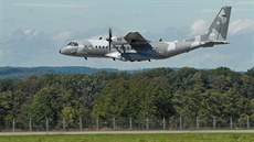 Transportní stroj CASA polského letectva na Dnech NATO v Ostravě