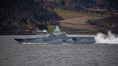 védská korveta K35 Karlstad na cviení Trident Juncture v Norsku