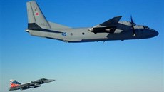 Gripen českých Vzdušných sil doprovází v rámci ostrého startu ruský stroj An-26