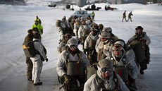 Americká námořní pěchota na cvičení Cold Response v Norsku