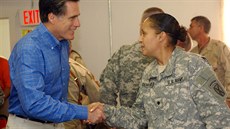 Mitt Romney na návtv základny Bagram v Afghánistánu.
