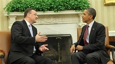 eský premiér Petr Neas pi setkání s americkým prezidentem Barackem Obamou v
