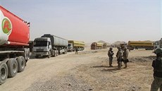 Přeprava zásob pro vojáky v Afghánistánu.