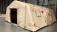 Armáda staví na výstavišti v Letňanech polní nemocnici pro pacienty s...