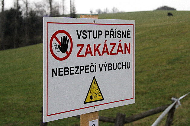 Nebezpená oblast po výbuchu sklad ve Vrbticích