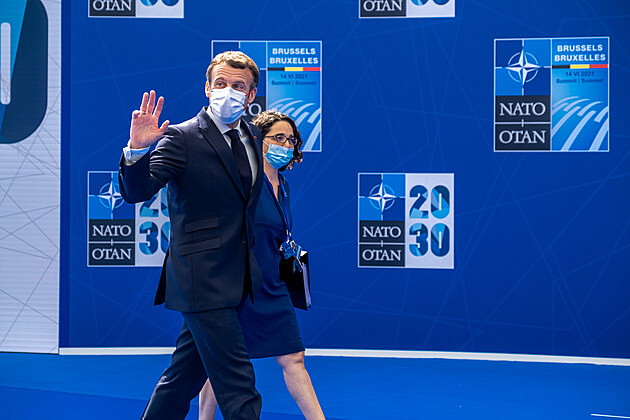 Francouzský prezident Emmanuel Macron na summitu NATO 2021 v Bruselu