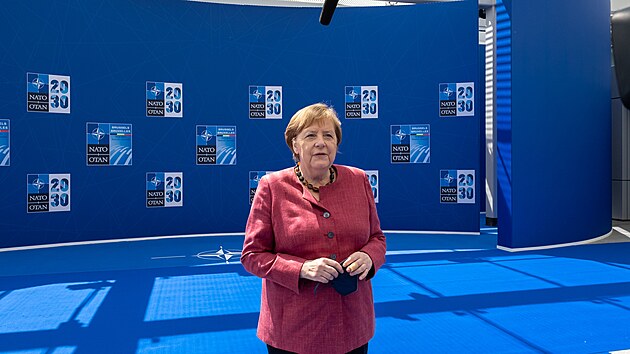 Německá kancléřka Angela Merkel na summitu NATO 2021 v Bruselu