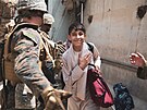 Amerit marici zajiuj evakuaci Afghnc z kbulskho letit (18. srpna...