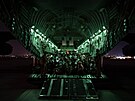Zaplnn letoun C-17 bhem evakuan operace z kbulskho letit (21. srpna...