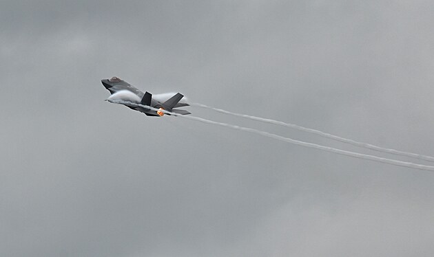 Letoun F-35 nizozemského Královského letectva na Dnech NATO v Ostrav