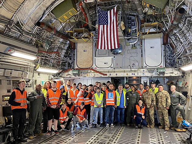 Studijn exkurze Poznej NATO 2022 v letounu americkho letectva C-17 (14. z...