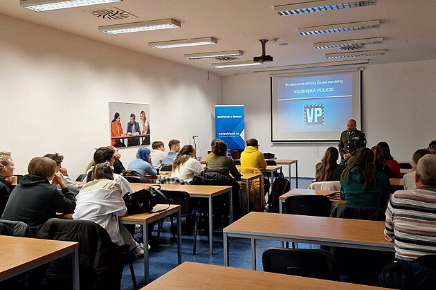 Přednáška pro studenty gymnázia Karviná v IC NATO v Praze (14.12.2022)