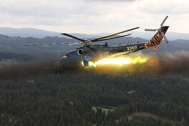 Ostré střelby z bitevníku Mi-24/35