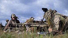 Odstřelovačský výcvik ukrajinských vojáků v Polsku
