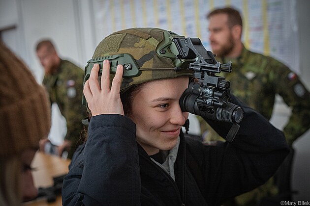 Poznej NATO - stedokoláci na studijní exkurzi u 41. mechanizovaného praporu v...