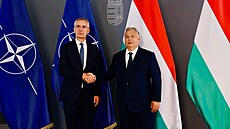 éf NATO Jens Stoltenberg s maarským premiérem Viktorem Orbánem