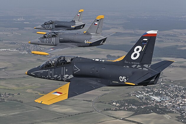 Nový letoun L-39NG v barvách Centra leteckého výcviku Pardubice