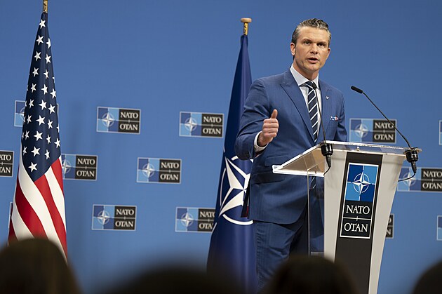 Americký ministr obrany Pete Hegseth
