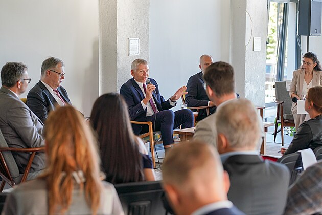 Kulat� st�l Probuzen� Evropy: bezpe�nost prioritou.