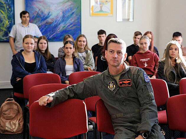 N�v�t�vy americk�ch voj�k� na st�edn�ch �kol�ch v Moravskoslezsk�m kraji.