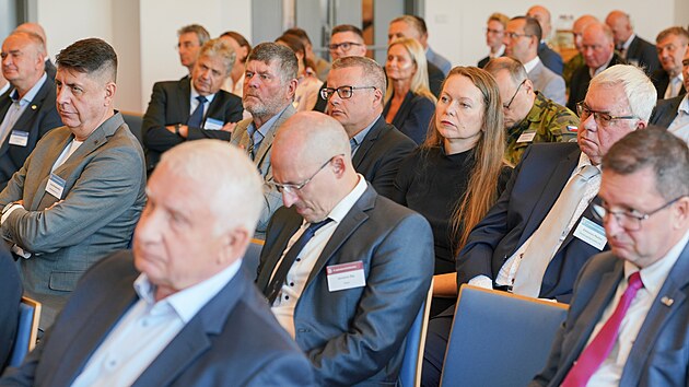 �est� vyzbrojovac� konference v r�mci doprovodn�ho programu Dn� NATO v Ostrav� (18. z��� 2026)