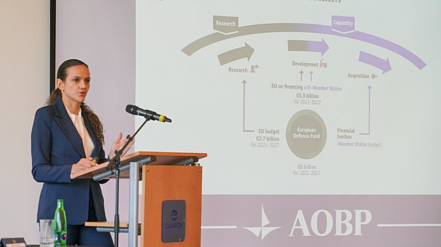 Viceprezidentka AOBP Krist�na Helm na 6. vyzbrojovac� konferenci v r�mci doprovodn�ho programu Dn� NATO v Ostrav� (18. z��� 2026)