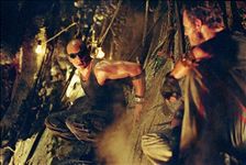 Riddick: Kronika temna (2)