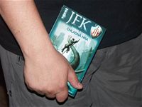 Kest JFK 5 - JWP tm vtisk Chladn hry, aby o ni nepiel...