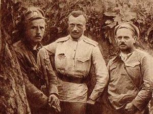 Praporčík Špidlík, poručík Švec a poručík Jan Syrový