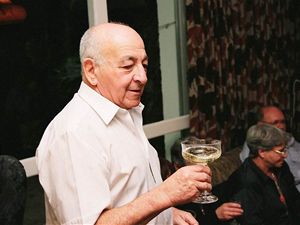 Petr Bachrach při oslavě svých třiasedmdesátých narozenin