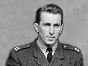 Miroslav Dvo���ek