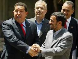 Ahmadínežád a Chávez