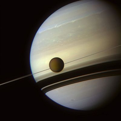 Saturn a Titan